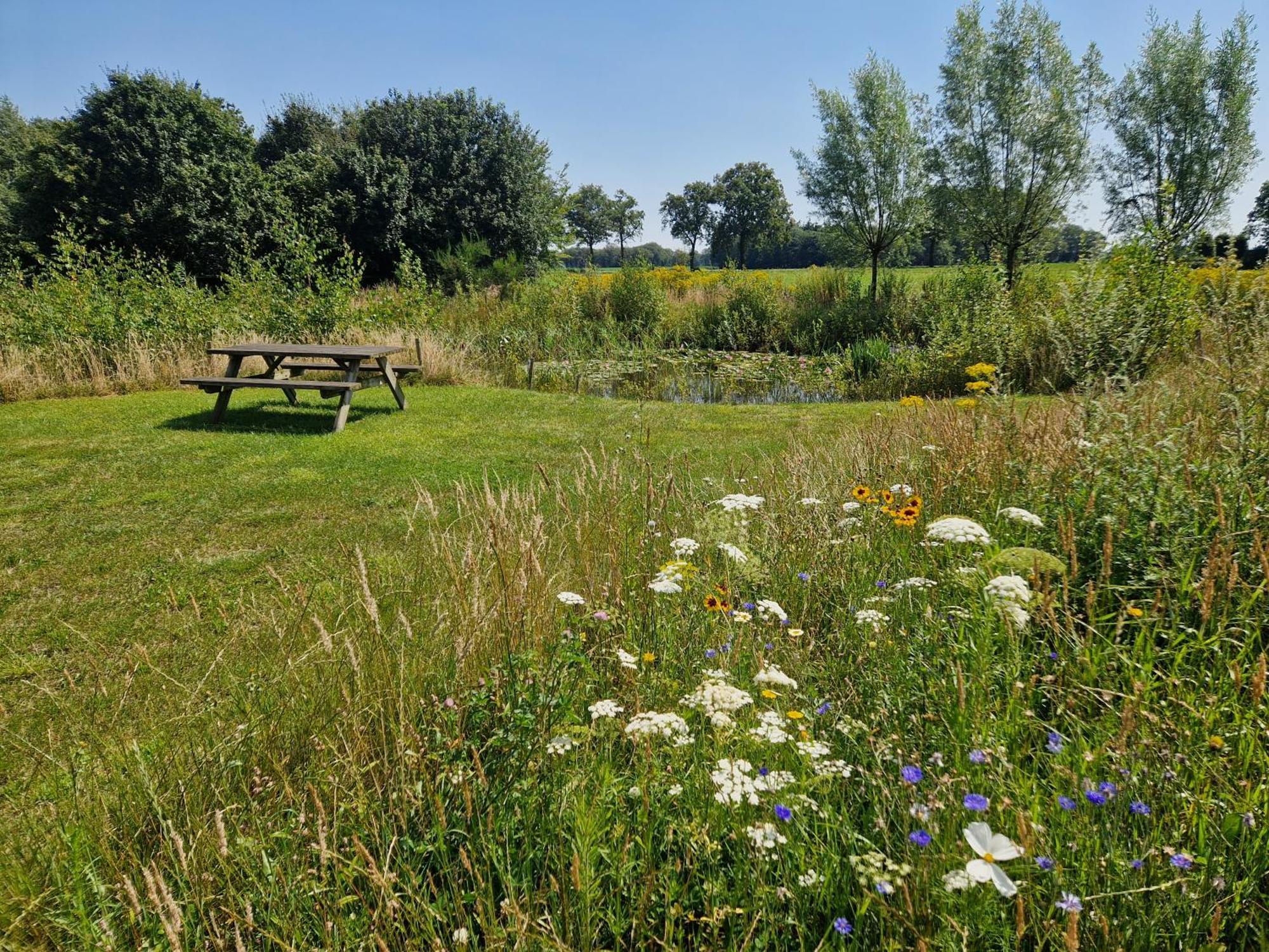 De Wilde Tuin - Tuinkamer Moergestel ภายนอก รูปภาพ